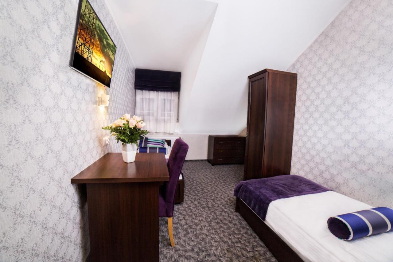 Hotel Dwór Olimp Stalowa Wola Exterior foto